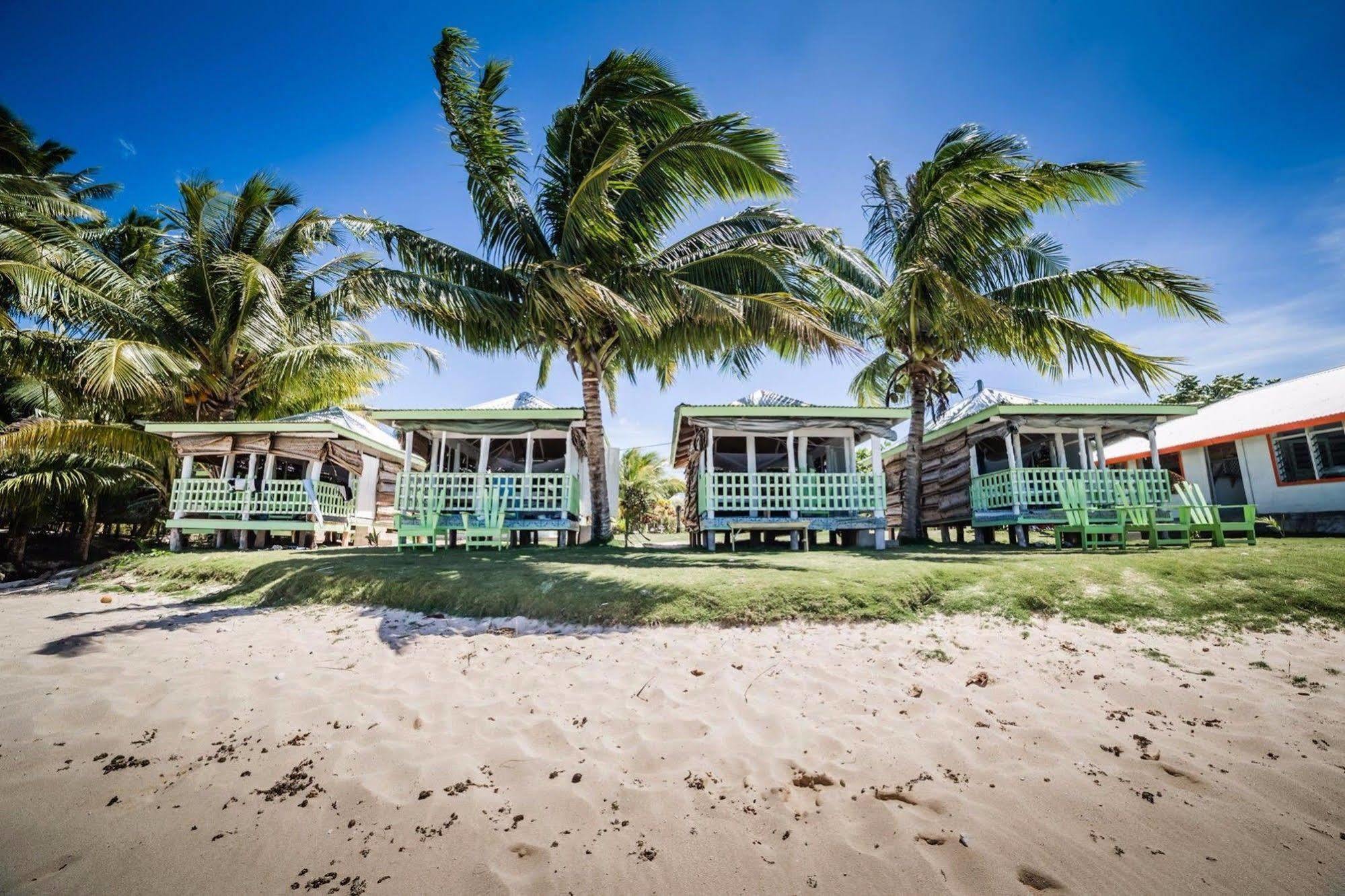 Tailua Beach Fales Manase Exterior photo
